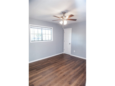Welcome Home to this beautifully renovated dream home with 1368 - photo 16