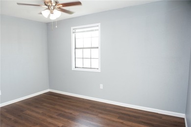 Welcome Home to this beautifully renovated dream home with 1368 - photo 17