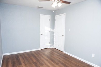 Welcome Home to this beautifully renovated dream home with 1368 - photo 19