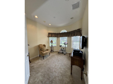 Welcome Home to Luxury and Comfort! Step into this stunning - photo 19