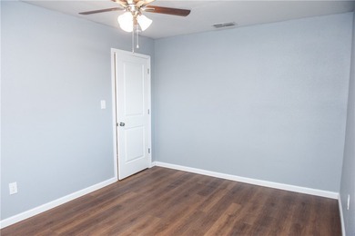 Welcome Home to this beautifully renovated dream home with 1368 - photo 20