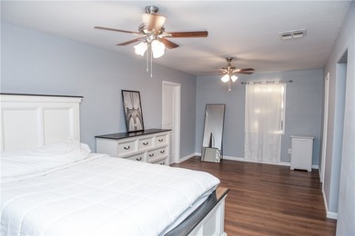 Welcome Home to this beautifully renovated dream home with 1368 - photo 21