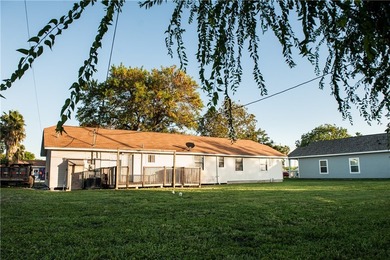 Welcome Home to this beautifully renovated dream home with 1368 - photo 31