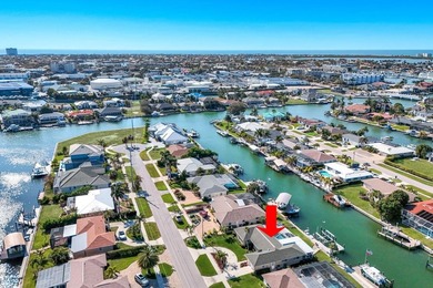 ***ONE OF THE BEST DEALS ON MARCO ISLAND*** This charming and - photo 4