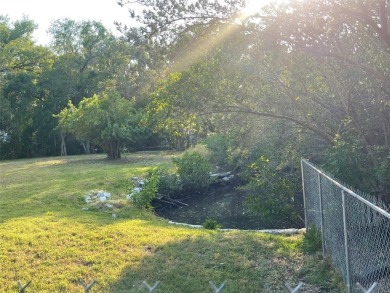**PRICE IMPROVEMENT** HUGE LOT, AMAZING LOCATION!! Nearly 3/4 of - photo 12