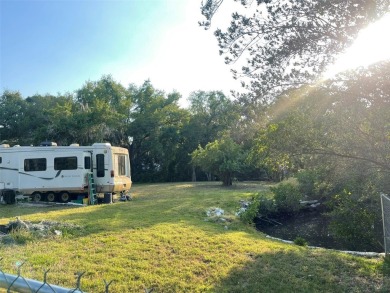 **PRICE IMPROVEMENT** HUGE LOT, AMAZING LOCATION!! Nearly 3/4 of - photo 15