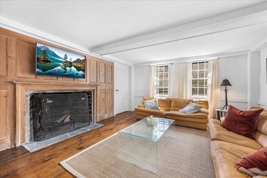 Wonderful waterfront antique home on 1.6 acres. The Parker Bull - photo 18