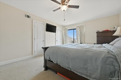 Welcome to Willow Wood, where comfort, convenience, and - photo 18