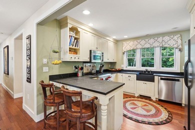 Privately nestled on over 7 acres of dramatic, unspoiled - photo 18