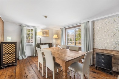 Wonderful waterfront antique home on 1.6 acres. The Parker Bull - photo 20