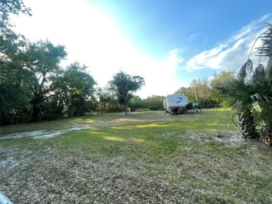 **PRICE IMPROVEMENT** HUGE LOT, AMAZING LOCATION!! Nearly 3/4 of - photo 23