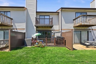 Welcome to Willow Wood, where comfort, convenience, and - photo 26