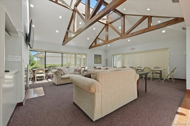 Welcome to Willow Wood, where comfort, convenience, and - photo 31