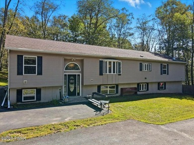 Lake Home For Sale in Greentown, Pennsylvania