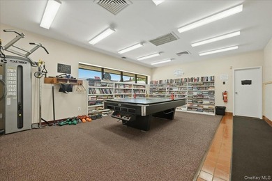 Welcome to Willow Wood, where comfort, convenience, and - photo 32
