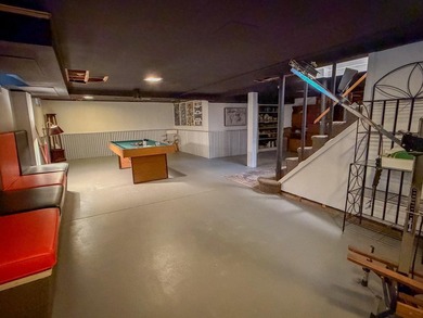 Stunning mid-century remodeled home offering five spacious - photo 45