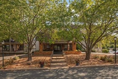 Maintenance-free lake living at its best! This spacious 2BR/2BA - photo 4