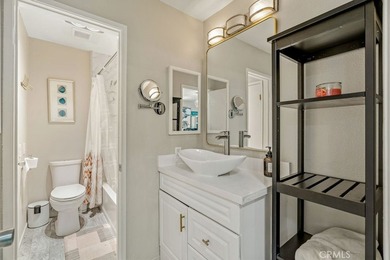 Welcome to this beautifully refreshed 1-bedroom, 1-bath - photo 14