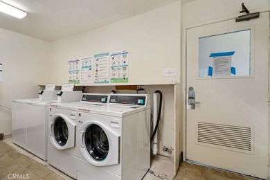 Welcome to this beautifully refreshed 1-bedroom, 1-bath - photo 16