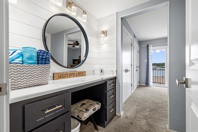 Amazing views of beautiful Lake Hamilton and mountains from this - photo 22