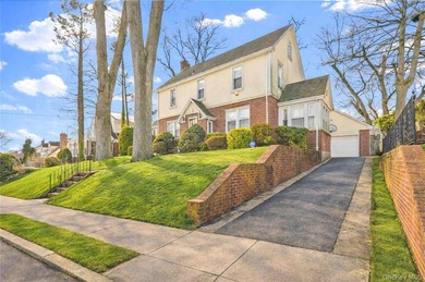 Located in a prime North Flushing neighborhood, this stately - photo 3