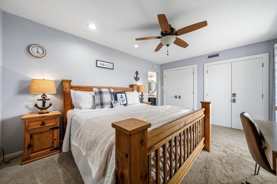 Amazing views of beautiful Lake Hamilton and mountains from this - photo 26