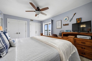 Amazing views of beautiful Lake Hamilton and mountains from this - photo 27