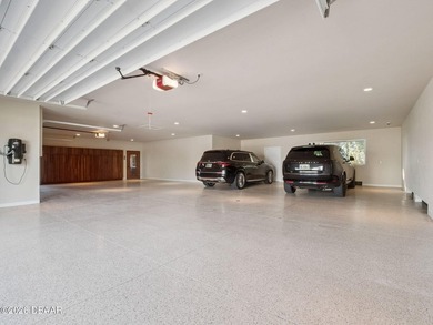 Experience the pinnacle of coastal luxury living in this - photo 28