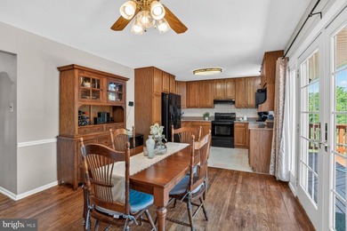 Nestled at the end of a peaceful peninsula in the sought-after - photo 28