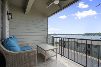 Amazing views of beautiful Lake Hamilton and mountains from this - photo 37