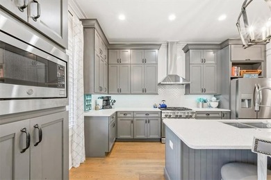 Welcome to coastal luxury in the highly sought-after Ocean Oaks - photo 10
