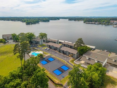 Amazing views of beautiful Lake Hamilton and mountains from this - photo 43