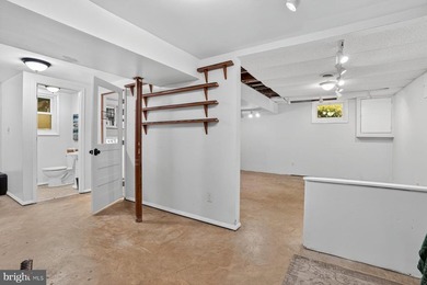 Nestled at the end of a peaceful peninsula in the sought-after - photo 44