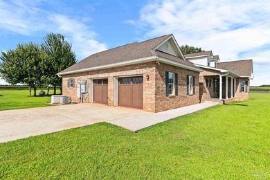WALNUT HILL, FL - 3BR/2.5BA BRICK RANCH ON 5 FENCED ACRES | ICF - photo 46