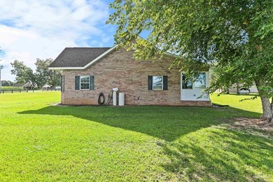 WALNUT HILL, FL - 3BR/2.5BA BRICK RANCH ON 5 FENCED ACRES | ICF - photo 50