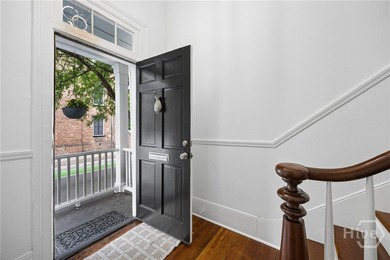 There are addresses in Savannah that stop people mid-step, and - photo 8