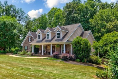 Additional listing photo 2