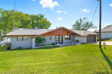 FULLY FURNISHED LAKEFRONT HOME!! Experience elevated lakefront - photo 6