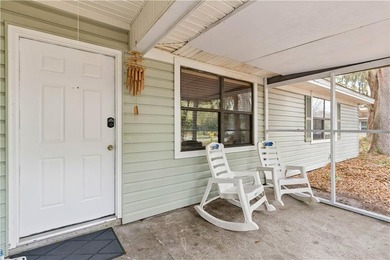 Recently updated to include new vinyl plank flooring and paint! - photo 2