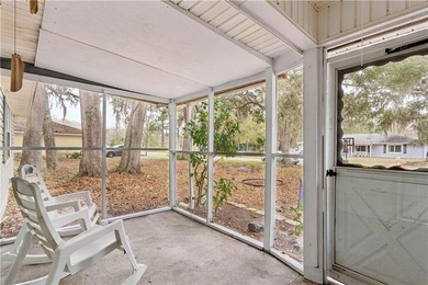 Recently updated to include new vinyl plank flooring and paint! - photo 3