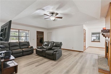 Recently updated to include new vinyl plank flooring and paint! - photo 6