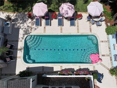 ***New Roof*** Welcome to your dream coastal retreat just 2.5 - photo 1