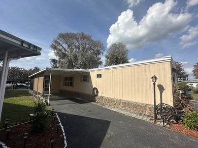 Lake Eustis Home For Sale in Tavares Florida