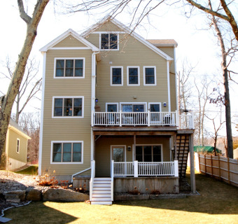 Custom Waterfront Retreat - Lake Home For Sale in Hopkinton, Massachusetts