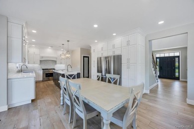 Welcome to 25 Maidstone Lane in Wading River-an exceptional - photo 11
