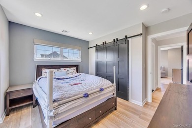 Welcome to 25 Maidstone Lane in Wading River-an exceptional - photo 33