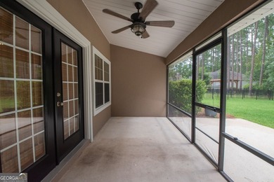 Beautiful well maintained home in Osprey Cove with brand new LVP - photo 36