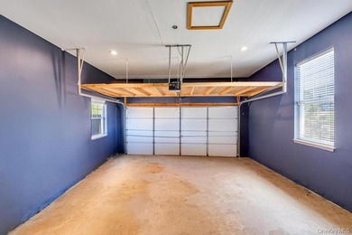 Welcome to 25 Maidstone Lane in Wading River-an exceptional - photo 39