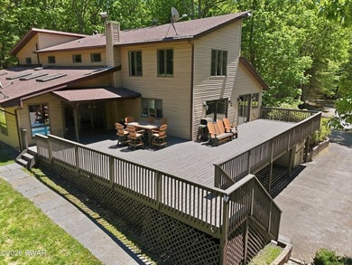 Located in Fairview Lake Estates, this spacious 6,794 sq. ft - photo 2