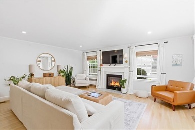 Beautifully updated 1947 Cape Cod set on a quiet cul-de-sac in - photo 12